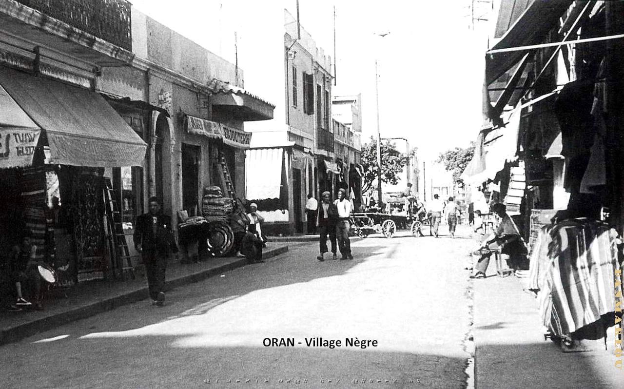 CA a- 063- Village negre.jpg